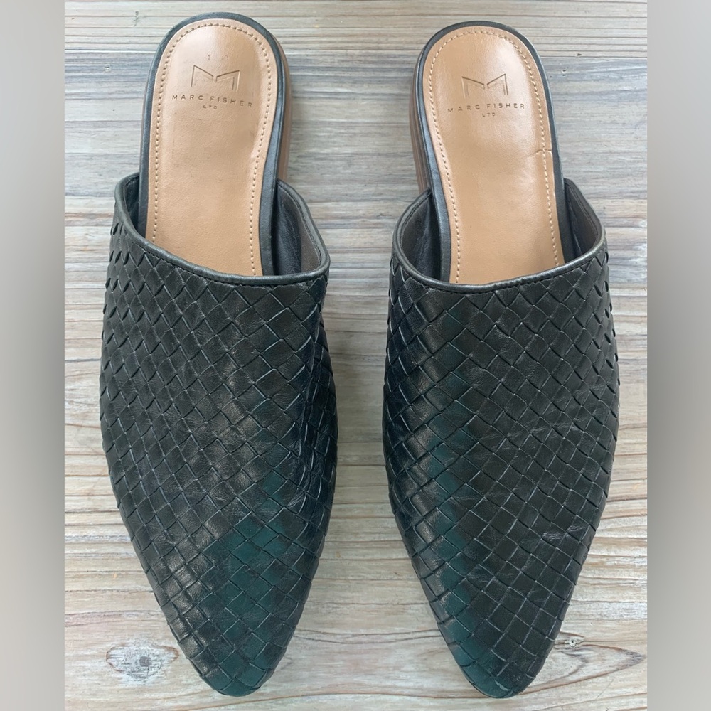 MARC FISHER Cushioned Garren Pointed Toe Slip On Leather Mules